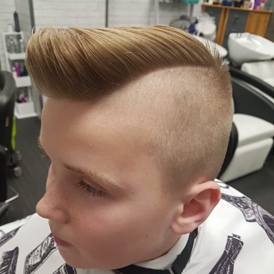 Exmouth barbers haircut19